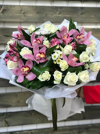 Букет цветов из: Розы и Хризантемы в Орлово