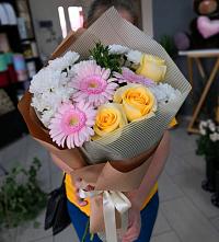 Букет цветов из:  Герберы, Розы и Хризантемы в Орлово