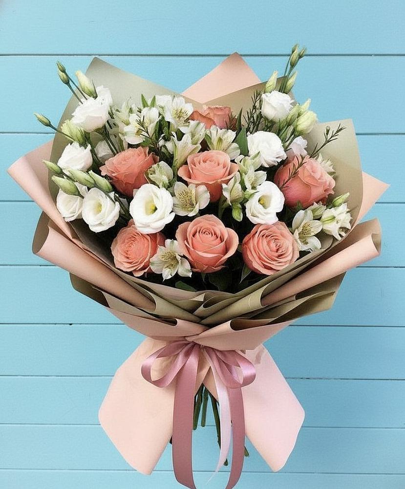 Букет цветов из: Розы, Альстромерии и Лизиантусы в Орлово