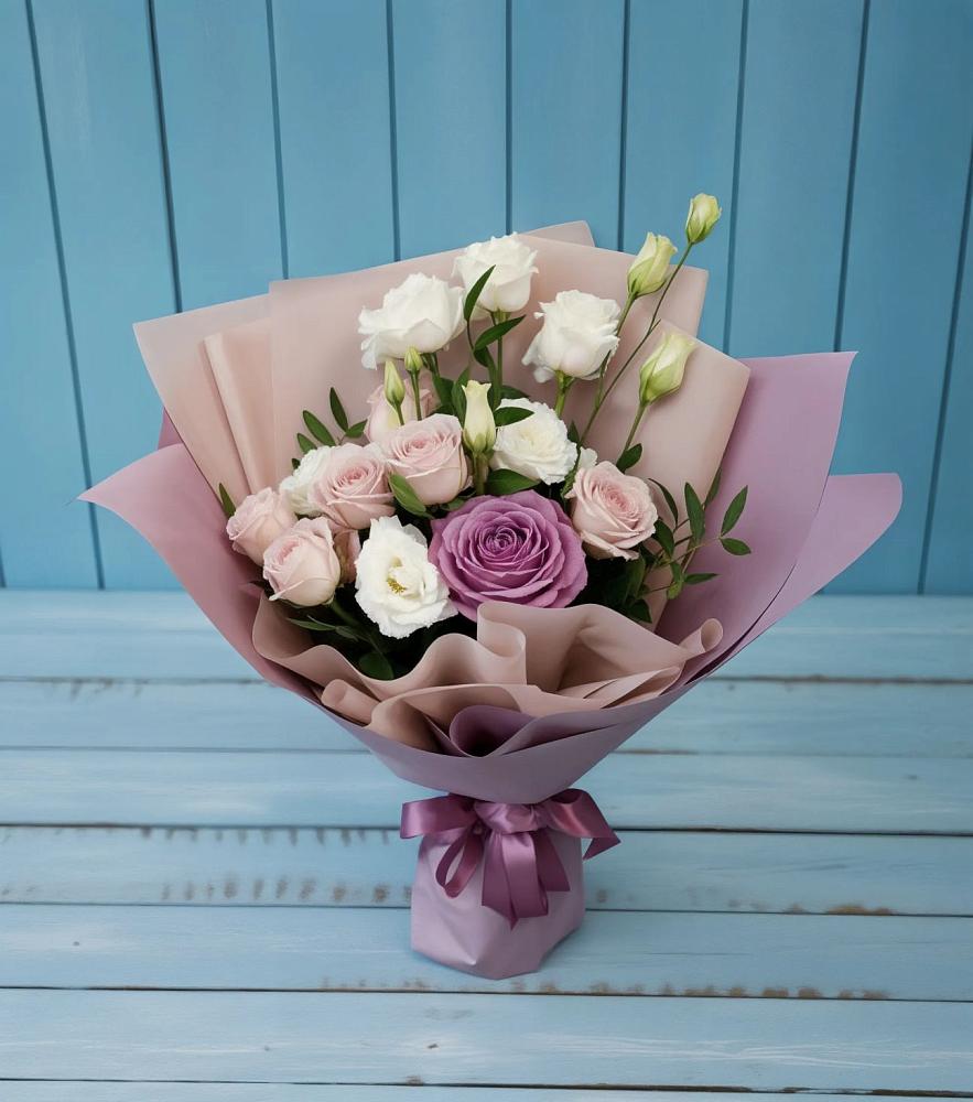 Букет цветов из: Розы и Лизиантусы в Орлово